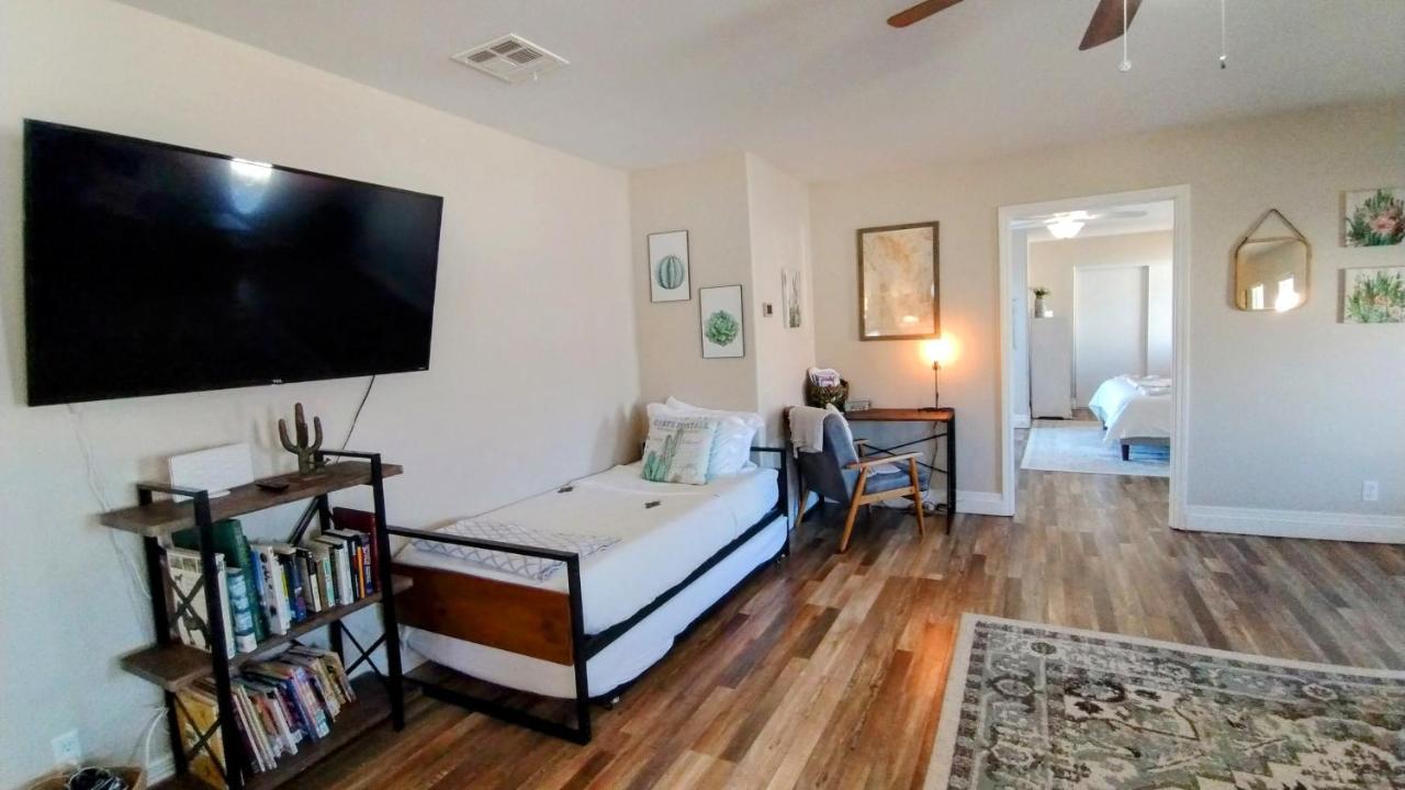Falcon Cottage Pahrump Extérieur photo